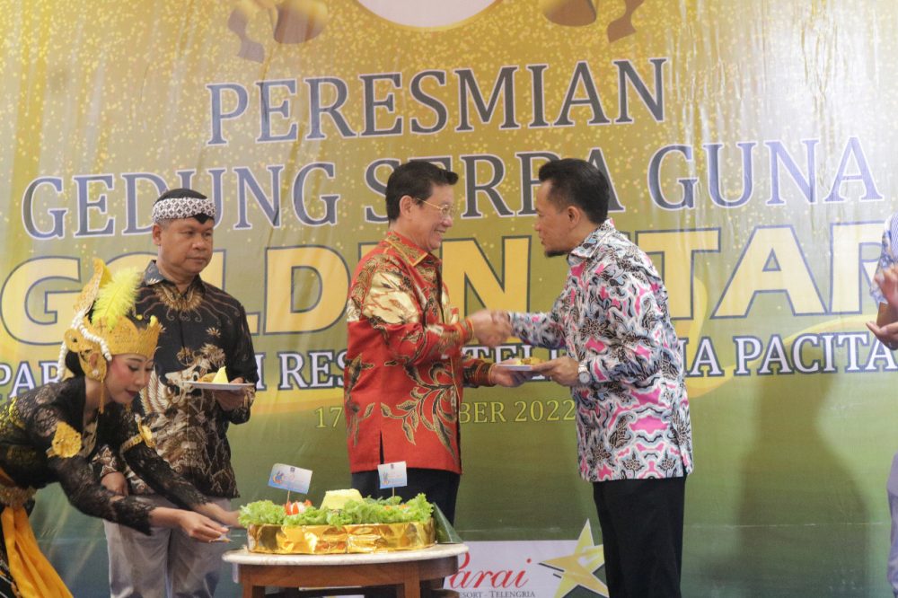 4c742e8a-6014-4d25-9044-18b59cbedd32