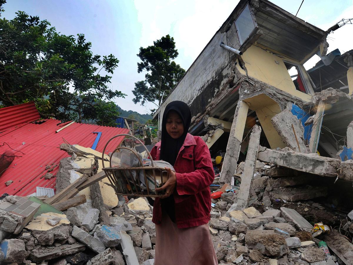 001724600_1669084873-kerusakan_parah_gempa_Cianjur-ARBAS_1