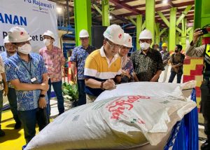 Stok-pabrik-gula-750x536