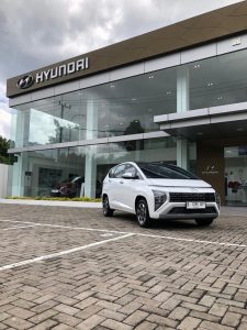 FOTO HYUNDAI STARGEZER