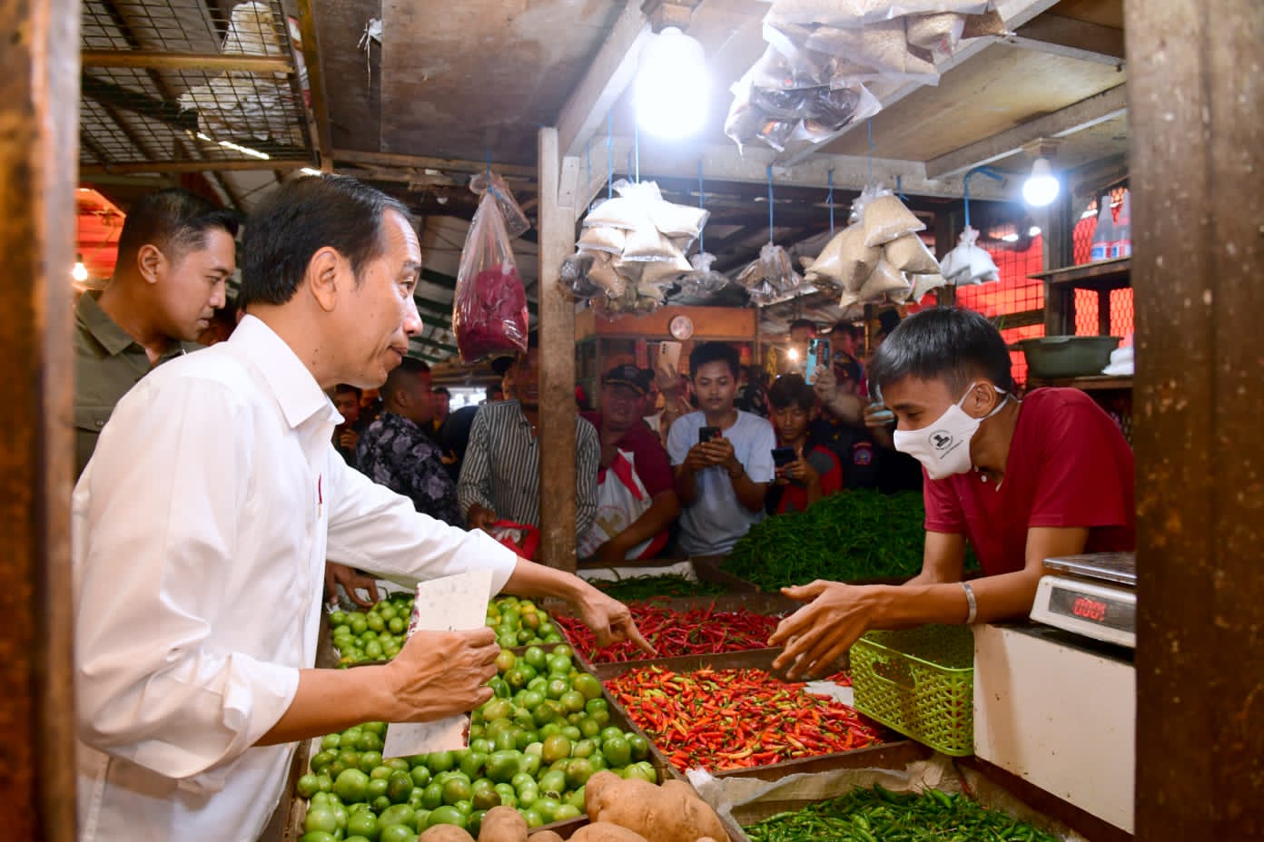 Presiden-Tinjau-Sejumlah-Pasar-
