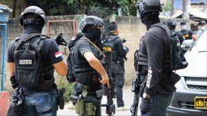 007003100_1526469529-20180516-Teroris-Tangerang-3