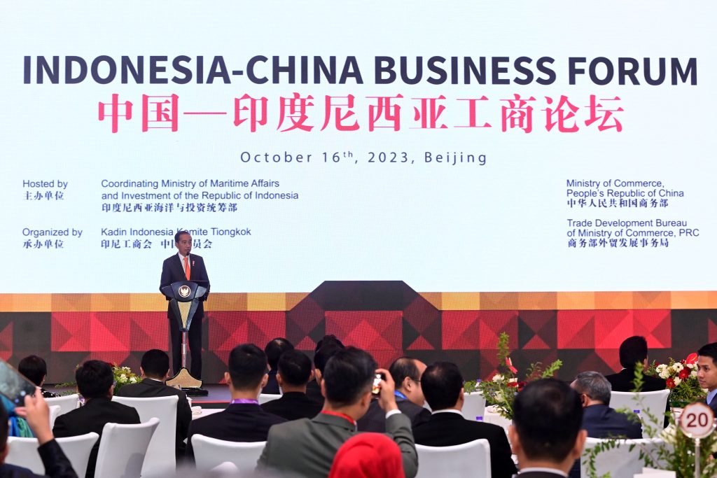 Hadiri-Forum-Bisnis-Indonesia-RRT-Presiden-Jokowi-Investasi-ke-Indonesia-Cepat-Tepat-1024x683