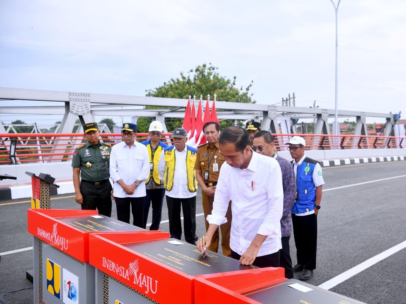 Presiden-Jokowi-Resmikan-Enam-Jembatan-Baru-di-Lintas-Utara-Jawa-1536x1151