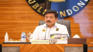 6672e8c3e7e95-menko-polhukam-hadi-tjahjanto-konferensi-pers-terkait-judi-online-di-kantornya_1265_711