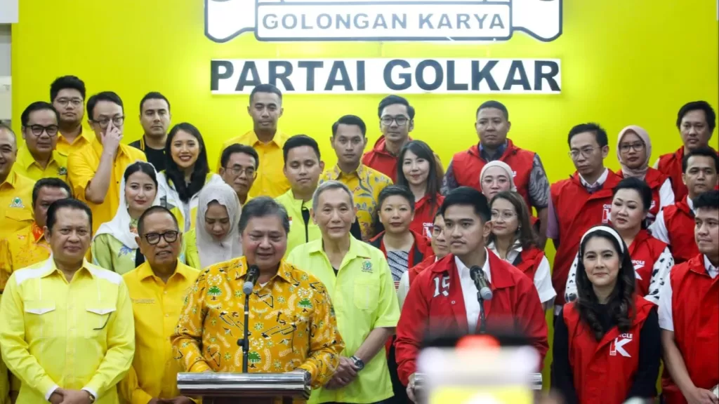 668fdf1443056-ketua-umum-partai-golkar-airlangga-hartarto-dan-ketua-umum-psi-kaesang-pangerap