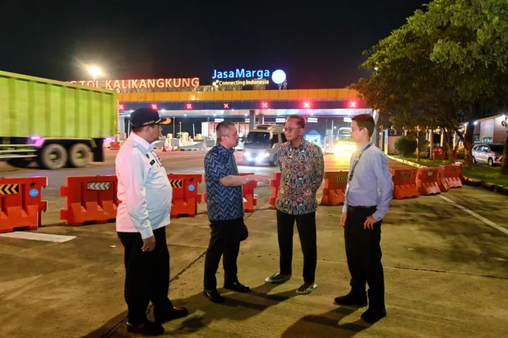 1c01f9a4-f331-46b1-8d0e-d15515335580