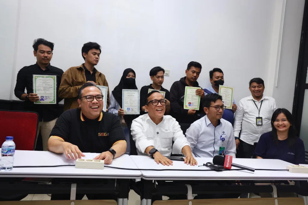 O2Xa5vb2SeWhPJb3ltcmTVEqQcGoqRe2DEtTu4R4