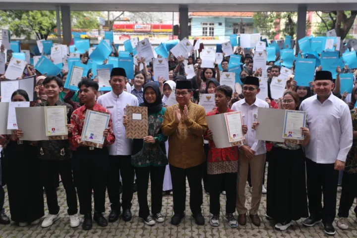 siaranpers_pemprov_dki-20251003114908_6fo00y_476