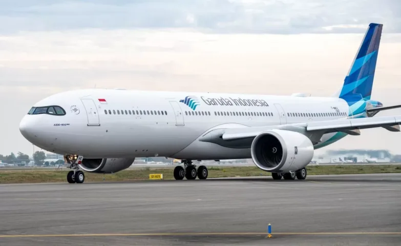 -mulai-12-agustus-2023-garuda-indonesia-terbangi-yia-jeddah-dan-madinah-230727y