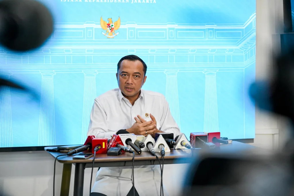 0223Presiden_Instruksikan_Percepatan_Evakuasi_Pesawat_ATR_42-500_di_Sulawesi_Selatan