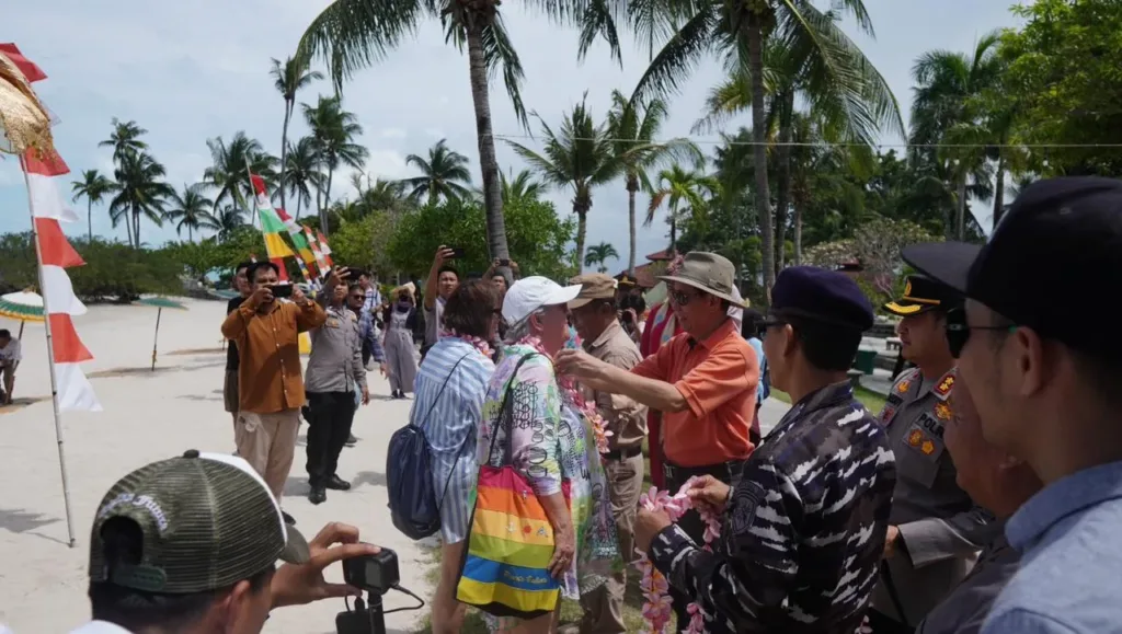 02B688AF-D9DB-43C5-AC2C-BE1CE24F58C3