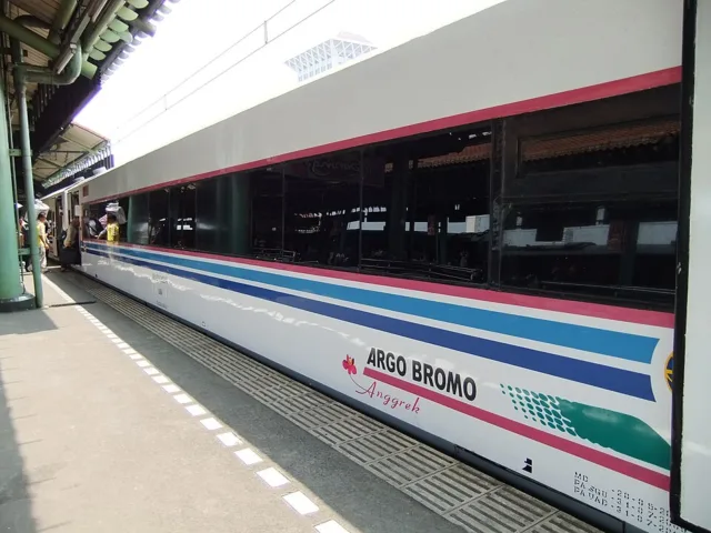 Argo_Bromo_Anggrek_passenger_coach