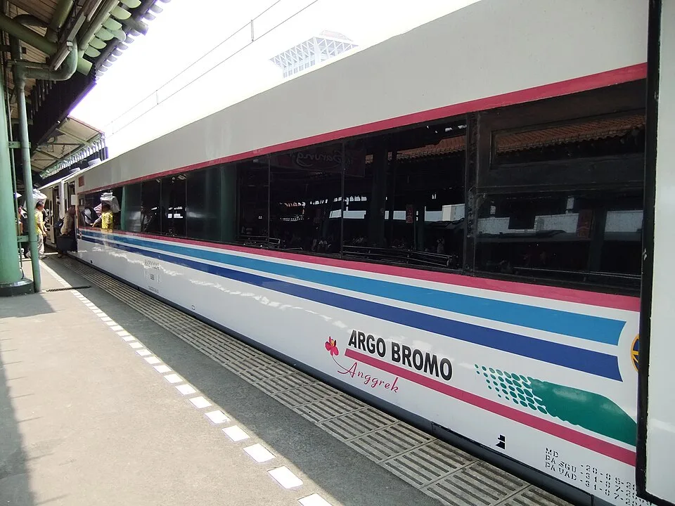 Argo_Bromo_Anggrek_passenger_coach
