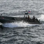 Trump Tawarkan Pengawalan Kapal Terjebak di Selat Hormuz