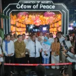 Glow of Peace Sulap Bundaran HI Jadi Lautan Cahaya Waisak