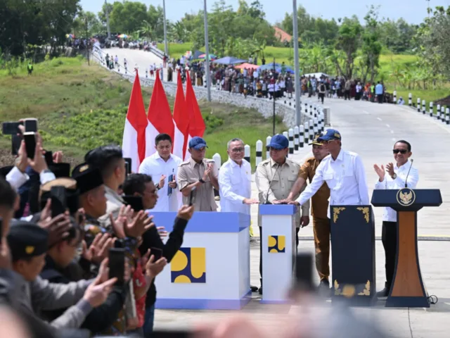 Presiden-Prabowo-Resmikan-1.151-Kilometer-Jalan-Daerah-di-37-Provinsi-Perkuat-Konektivitas-hingga-Pelosok-Indonesia