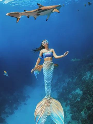 Misi Mermaid Ayu Jaga Laut di Hari Laut Sedunia