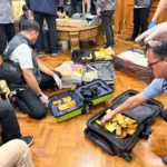 Kortas Tipikor Sita Emas 74 Kg dan Valas Rp476 Miliar Saat Geledah Rumah Mewah di Sentul